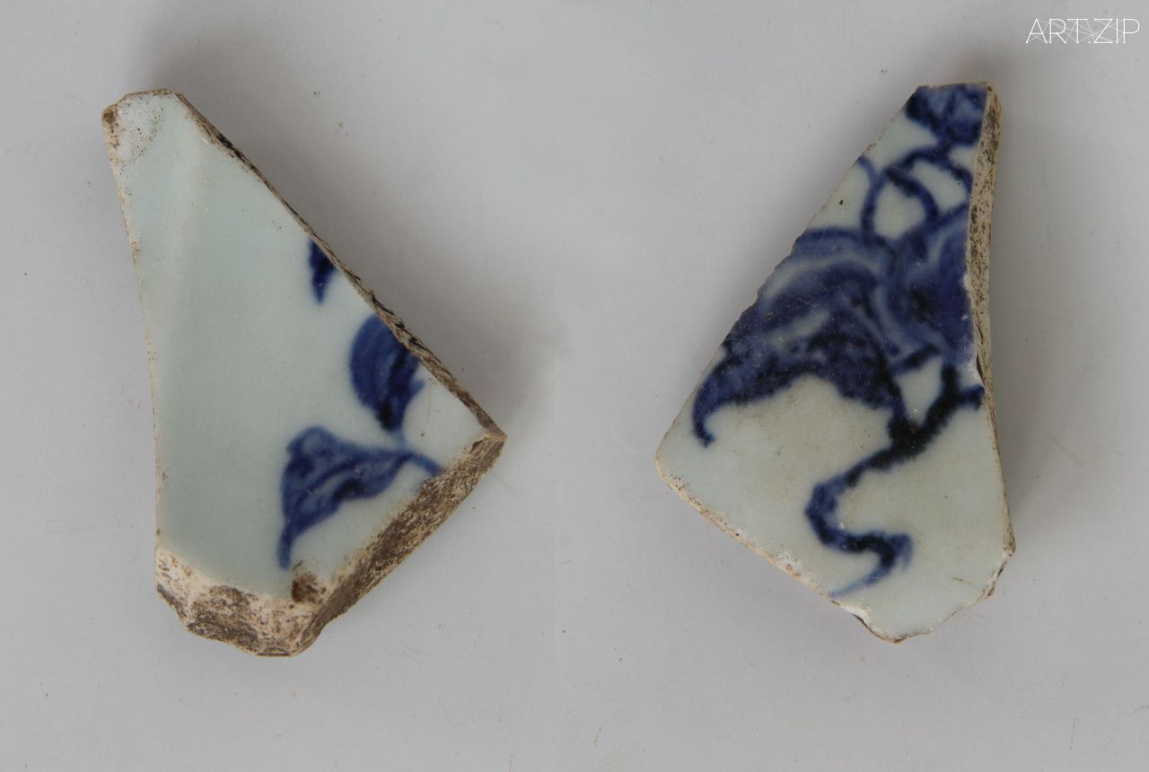 4 Yongle imperial blue-and-white porcelain excavated from the Mambrui site
