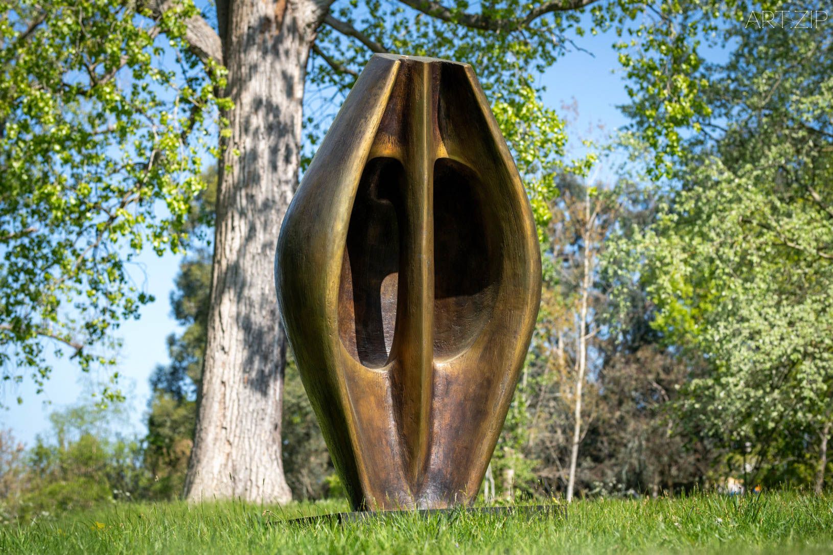 Henry Moore: Monumental Nature 亨利·摩爾:自然之巨
