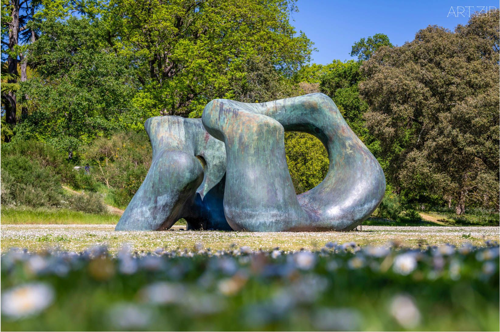 Henry Moore: Monumental Nature 亨利·摩爾：自然之巨- ART.ZIP